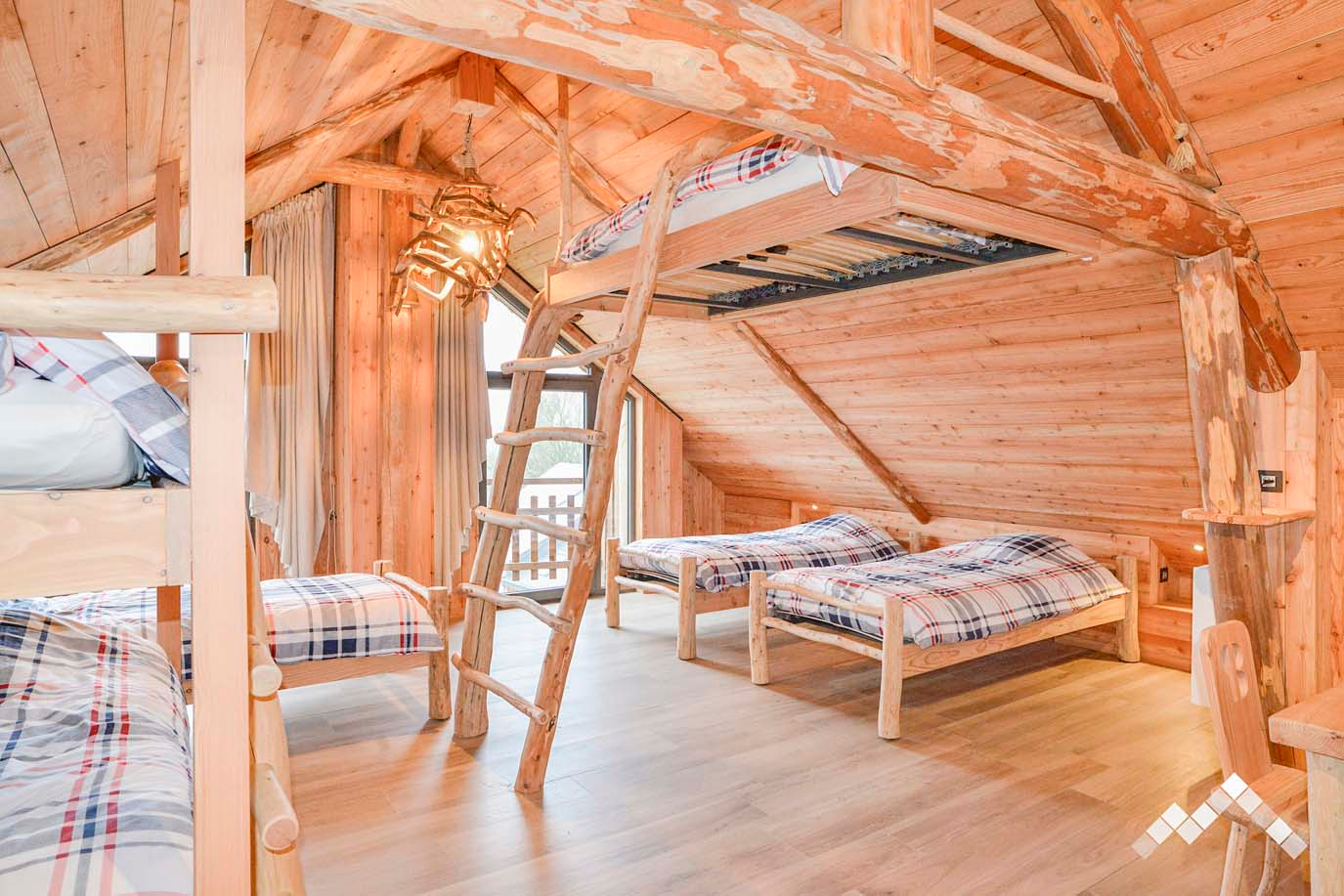 Chalet de luxe à Houffalize pour 24 personnes avec wellness, billard et vue panoramique