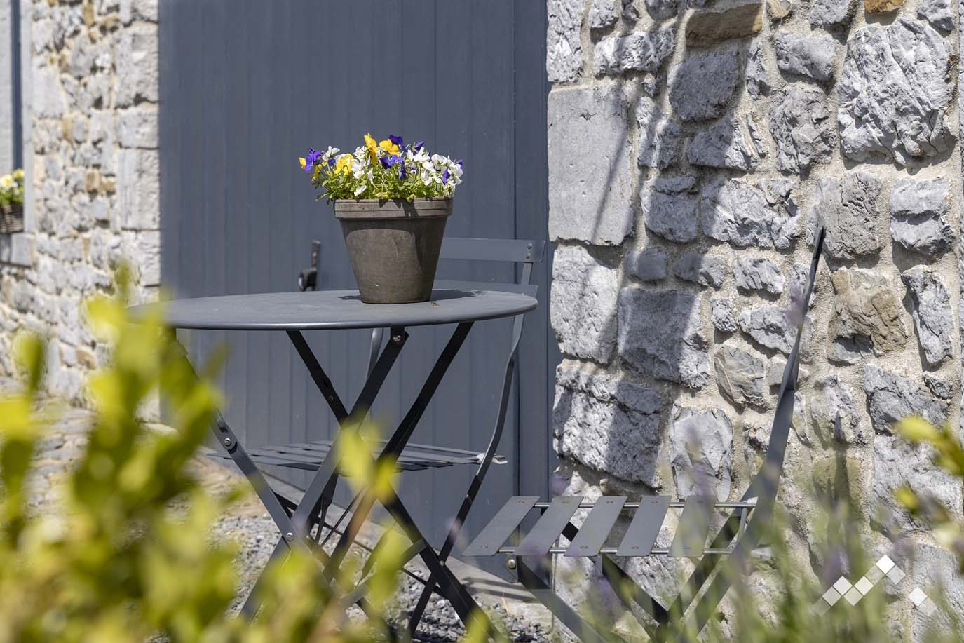 Logement à Hastière pour 2 personnes (+1 bébé) à proximité de promenades