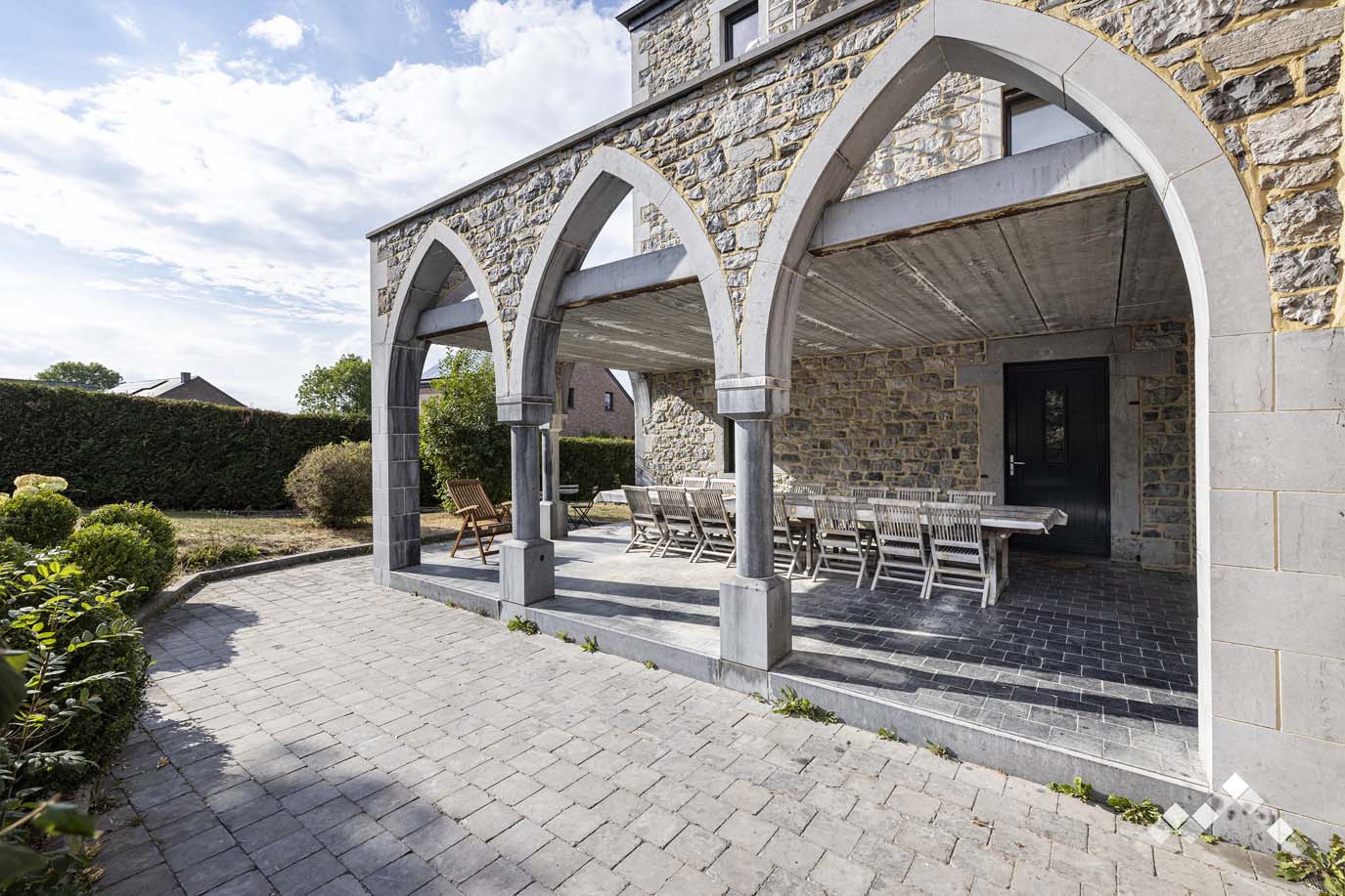  Luxe villa met binnenzwembad voor 24 personen in Durbuy