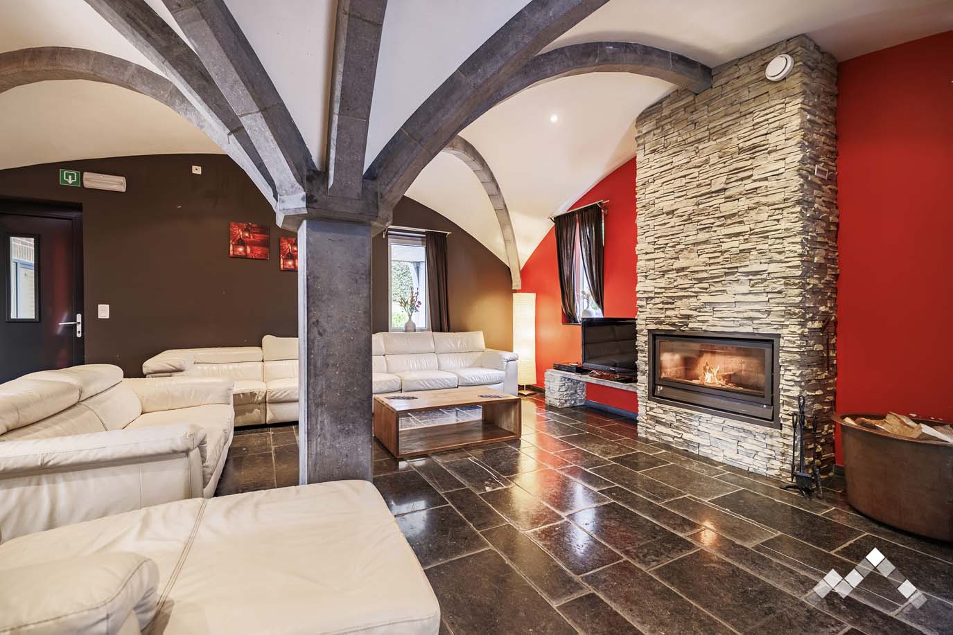  Luxe villa met binnenzwembad voor 24 personen in Durbuy