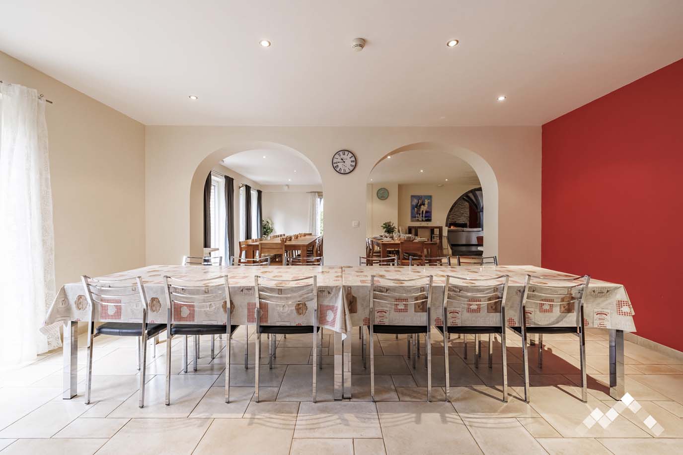  Luxe villa met binnenzwembad voor 24 personen in Durbuy