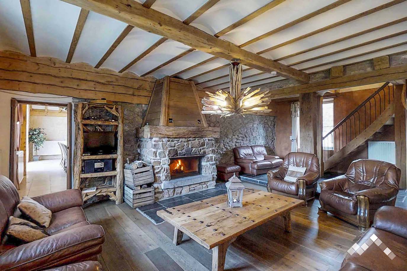 Gîte de charme à Jalhay pour 15 personnes avec piscine intérieure wellness et billard