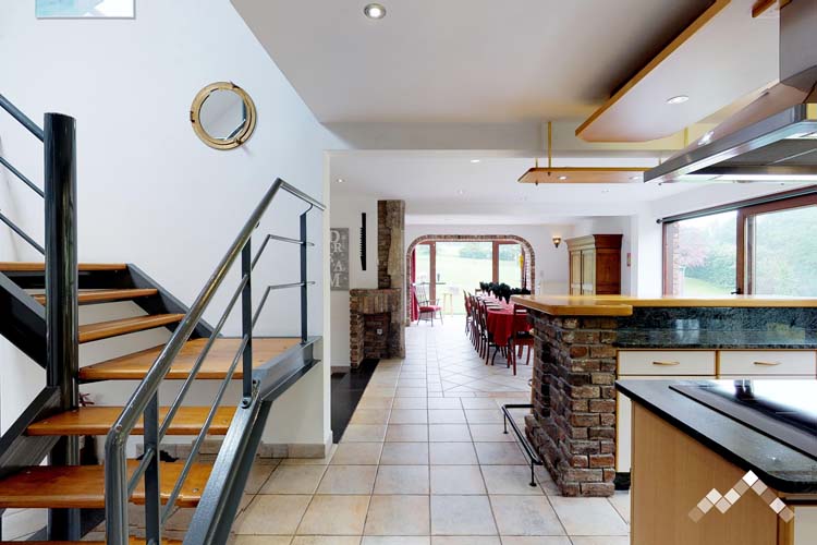 Villa proche de la forêt à Manhay pour 14 personnes et 1 chien avec sauna, billard, kicker et module de jeux