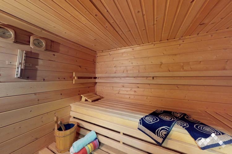 Villa proche de la forêt à Manhay pour 14 personnes et 1 chien avec sauna, billard, kicker et module de jeux