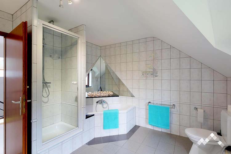 Villa proche de la forêt à Manhay pour 14 personnes et 1 chien avec sauna, billard, kicker et module de jeux