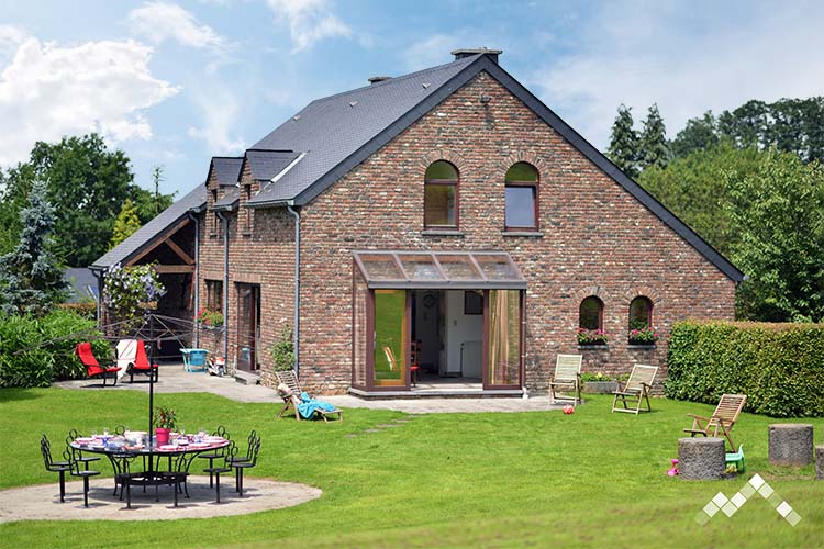 Villa proche de la forêt à Manhay pour 14 personnes et 1 chien avec sauna, billard, kicker et module de jeux