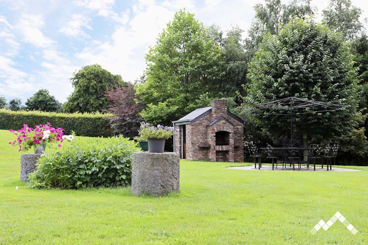 Villa proche de la forêt à Manhay pour 14 personnes et 1 chien avec sauna, billard, kicker et module de jeux