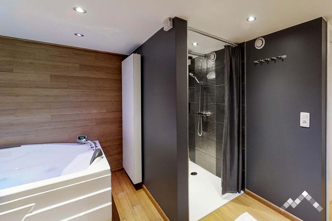 Maison de vacances à Vielsalm pour 9 personnes et 2 chiens avec sauna, billard, salle et module de jeux