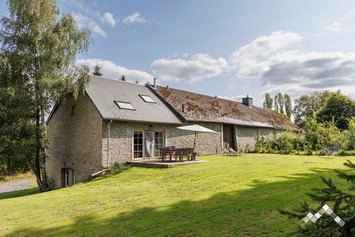 Gîte de charme à Vaux-sur-Sûre pour 8 personnes (+1 bébé) et 2 chiens avec sauna et jacuzzi