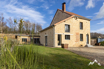 Cottage proche de Chassepierre pour 8 personnes avec sauna, pétanque et kicker