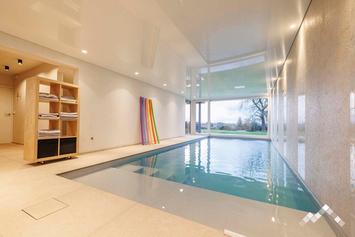 Villa de Luxe à Daverdisse pour 8 personnes avec piscine, sauna et salle de jeux