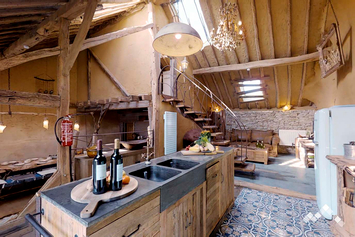 Gîte original proche de Durbuy pour 7 personnes avec sauna et piste de pétanque