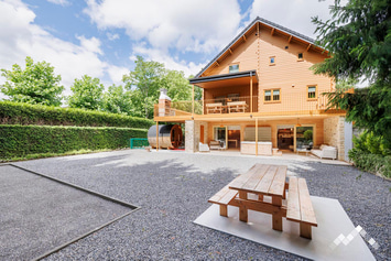 Luxe chalet in Durbuy voor 8 personen met jacuzzi, sauna, biljart en petanquebaan