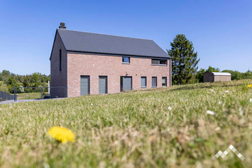 Maison de vacances à Erezée pour 12 personnes et 2 chiens avec kicker, ping-pong et jeux pour enfants