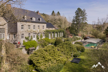Luxe manoir in Ferrières voor 14 personen met zwembad, wellness, bioscoop, binnen en buitenspellen