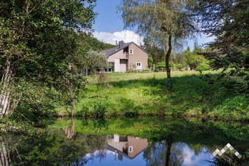 Gîte de charme à Bouillon pour 12 personnes avec étang de pêche, billard et coin jeux pour enfants