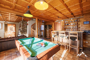 Chalet à Waimes pour 16 personnes (+2 bébés)  avec sauna, billard, pétanque et module de jeux