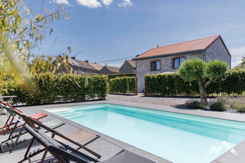 Gîte de charme à Florennes pour 5 personnes avec piscine extérieure, ping-pong et abri vélos