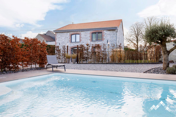 Gîte de charme à Florennes pour 5 personnes avec piscine extérieure, ping-pong et abri vélos