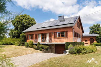 Maison de vacances à Beauraing pour 8 personnes (+1 bébé) avec kicker, sauna et grand jardin