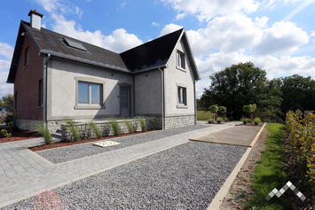 Gîte de charme à 2km de Durbuy pour 8 personnes (+1 bébé) avec pétanque, jeux extérieurs et espace jeux pour enfants