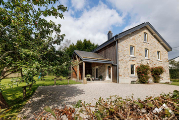 Maison de vacances proche du Ravel à Vielsalm pour 14 personnes avec sauna, jeux intérieurs et extérieurs