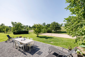Maison ardennaise à Hotton pour 8 personnes (+1 bébé) avec ping-pong, pétanque et grand jardin