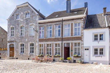 Gîte de charme au cœur de Limbourg pour 9 personnes avec arbres fruitiers et potager à disposition