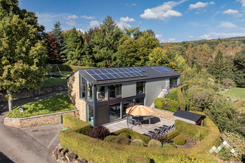 Luxe villa in Malmedy voor 9 personen met zwembad, wellness, petanque, kicker, kinderspeelmodule en fietsenstalling