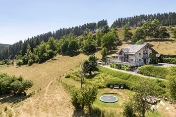 Chalet de luxe à Waimes pour 23 personnes (+ 3 bébés) avec piscines, wellness, billard et vue panoramique