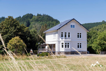 Maison de vacances pour 18 personnes à Malmedy avec sauna, billard, kicker et air hockey