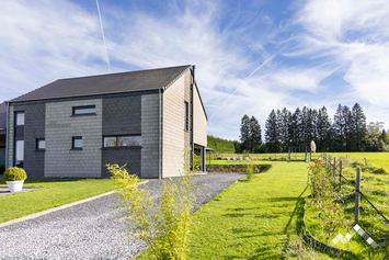 Maison à l’orée du bois à Manhay pour 5 personnes (+2 bébés) avec kicker et module de jeux pour enfant