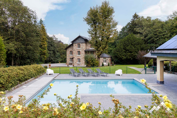 Villa de luxe à Manhay pour 12 personnes (+2 bébés) avec piscine, wellness, air-hockey, kicker et jeux