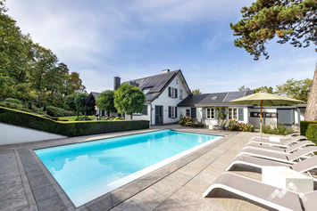 Luxe villa in Rochefort voor 9 personen met zwembad, sauna, biljart, veranda en schommel