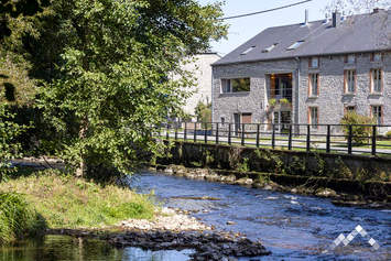 Maison de vacances proche de l’eau à Han-sur-Lesse pour 8 personnes (+1 bébé) et 1 chien avec module de jeux