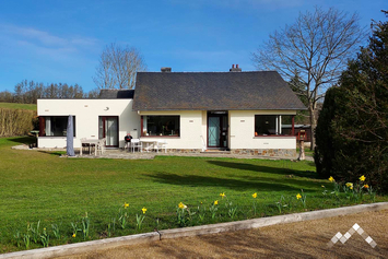 Vakantiehuis in Somme-Leuze voor 8 personen