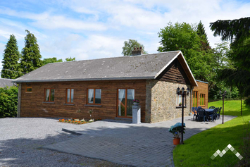 Luxe chalet in Spa voor 9 personen en 1 hond met sauna, biljart, trampoline en kinderhut