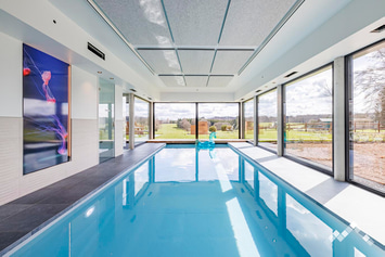 Luxe villa in Xhoffraix voor 18 personen met toegang voor personen met beperkte mobiliteit, zwembad, cinema, wellness, spelen en panoramisch uitzicht